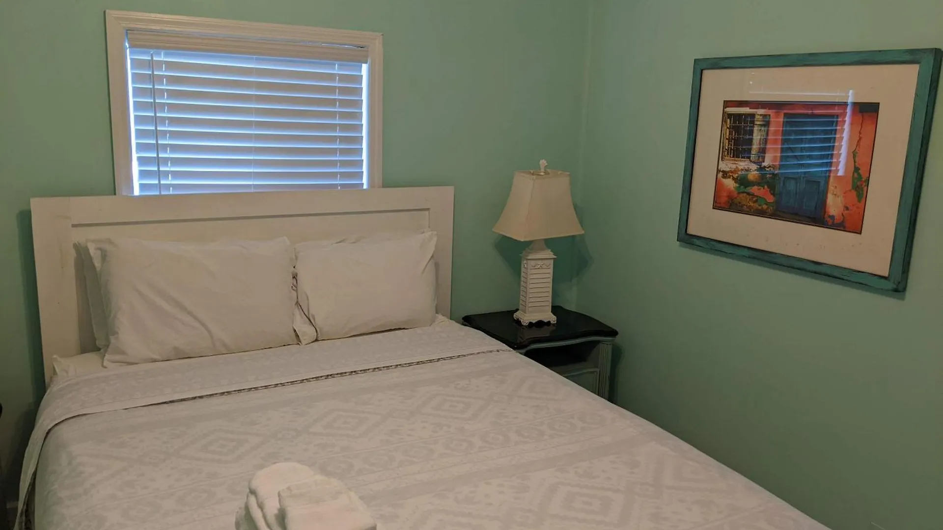 Vacation Walkable To Dining&shopping-unit A * Tybee Island