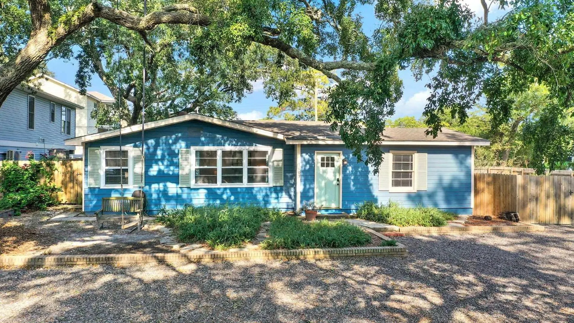 Little Blue House Tybee Island