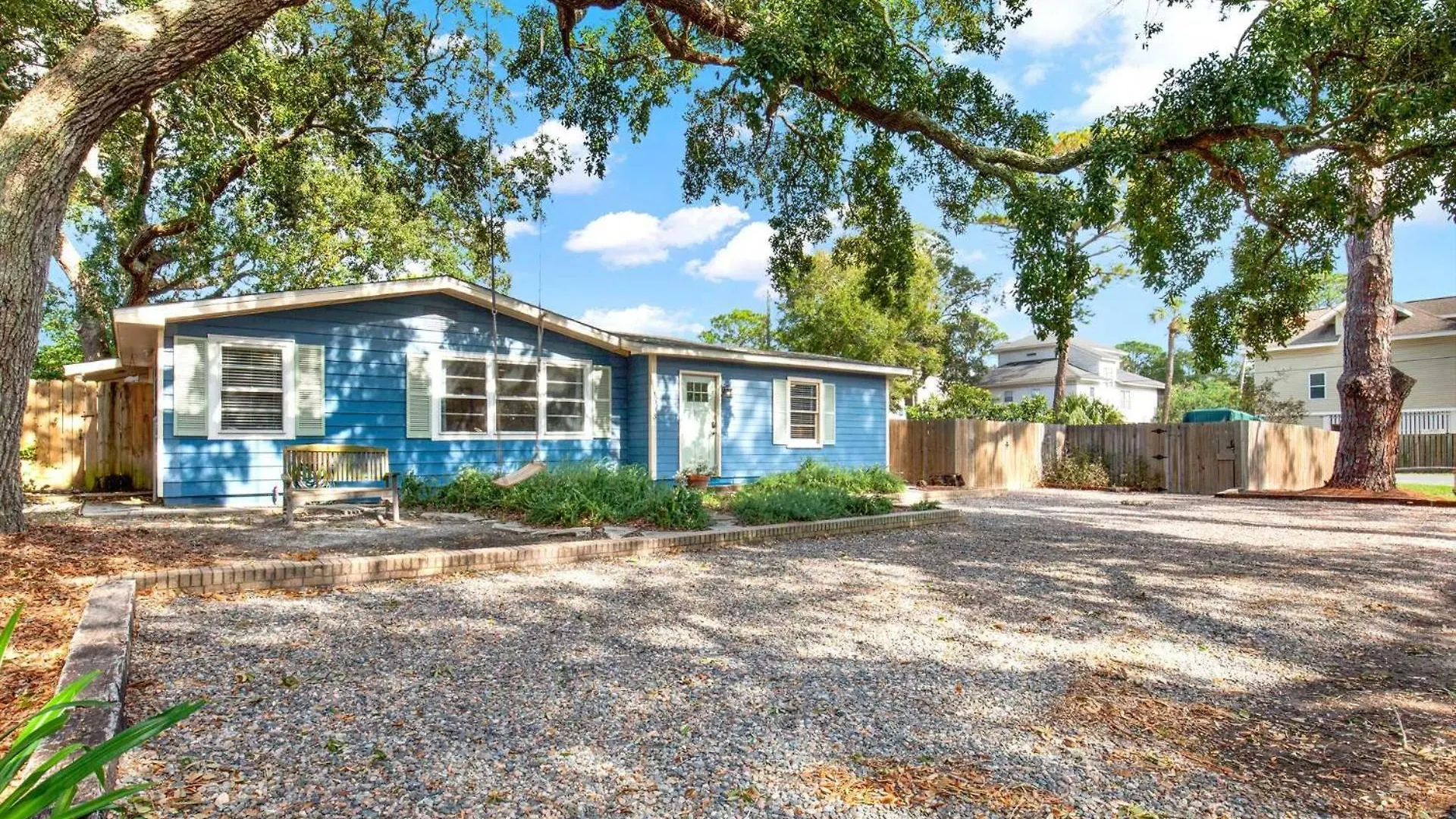 Little Blue House * Tybee Island