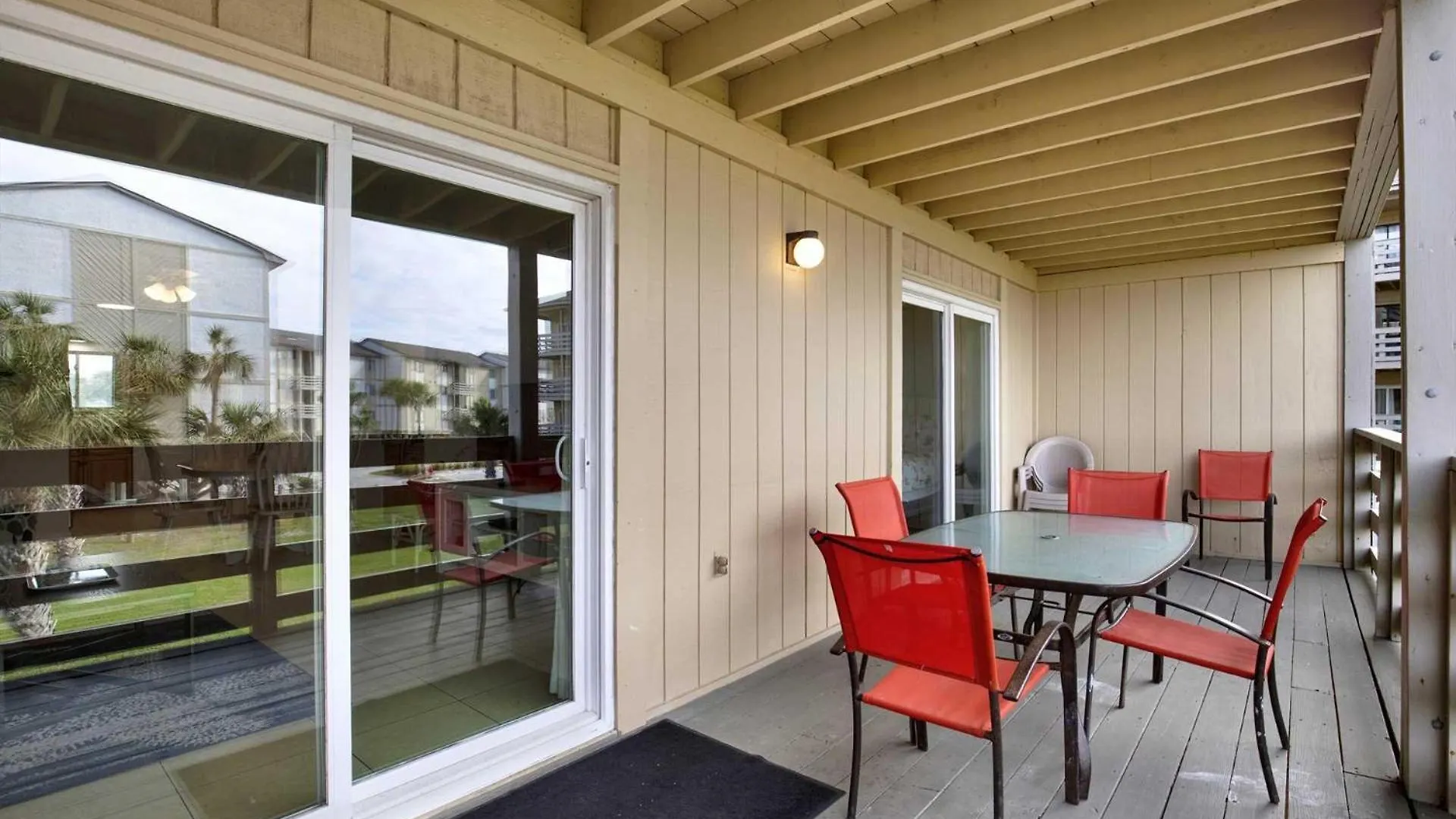 Lighthouse Point 35a