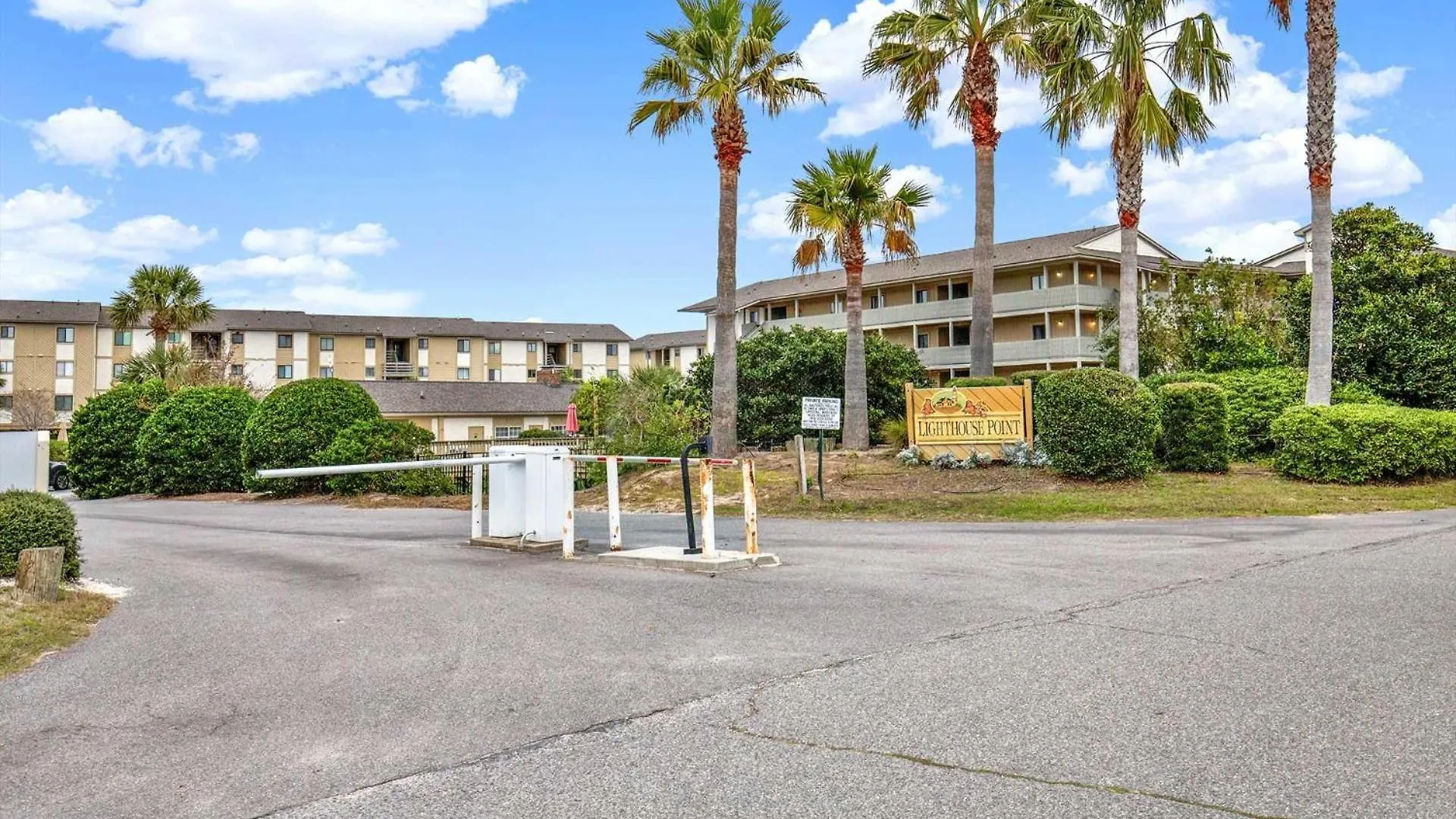Lighthouse Point 35a