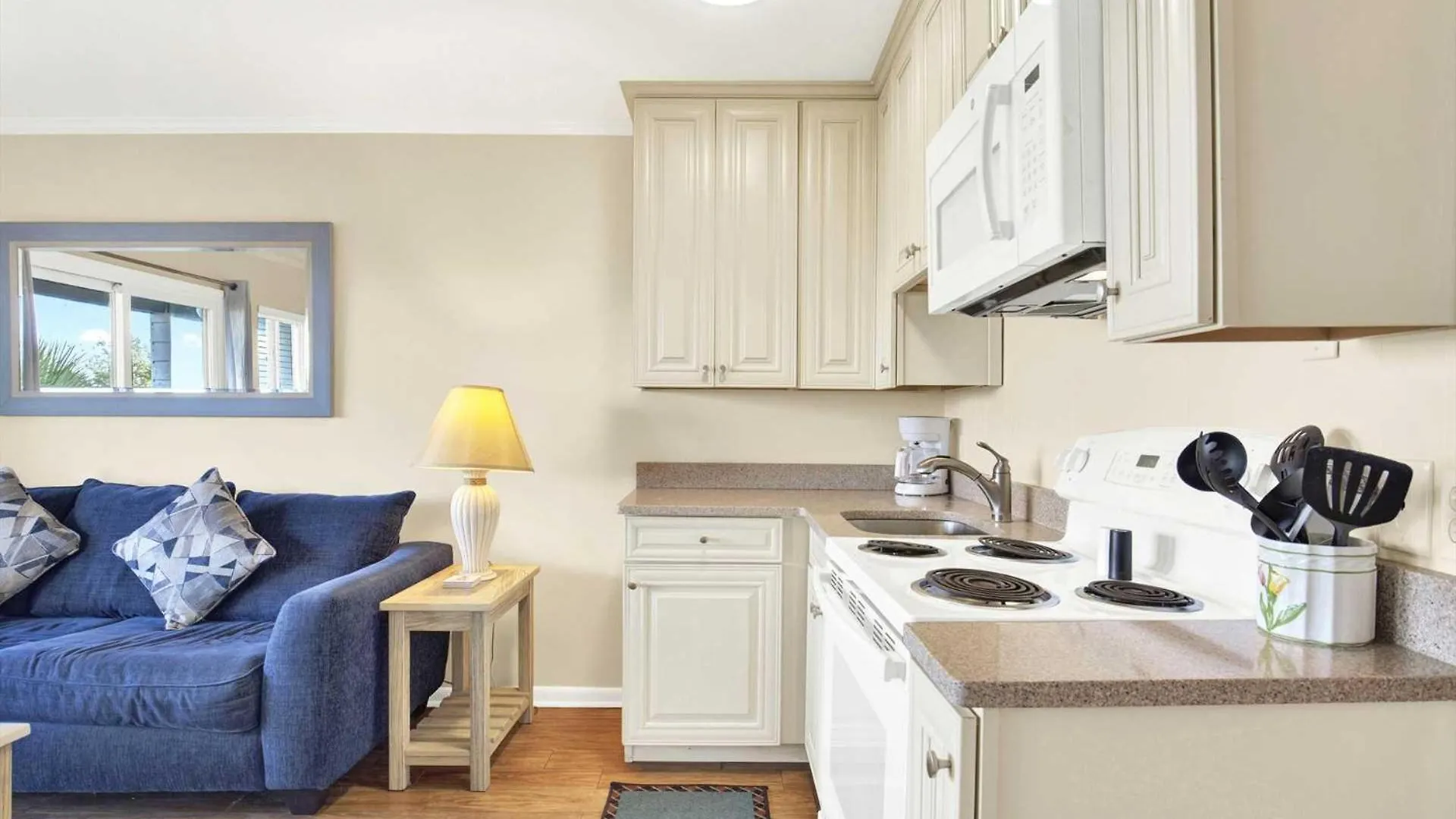 Savannah & Racquet Club 212b Holiday home