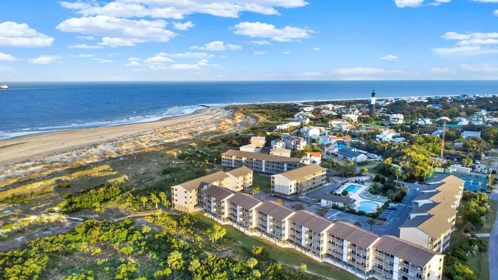 Lighthouse Point 37b *
