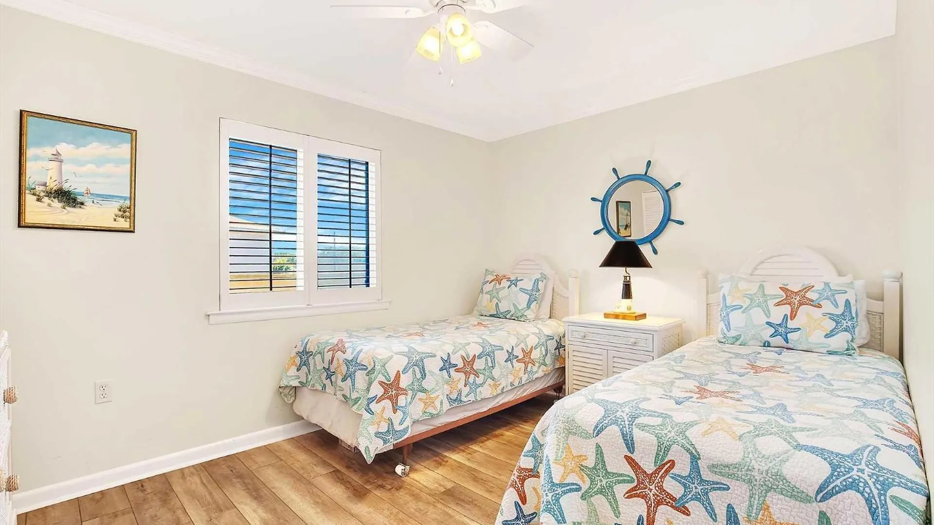 Lighthouse Point 37b