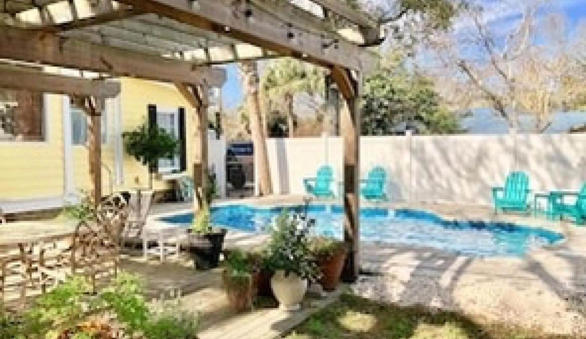 3 The Gallery Bed & Breakfast Tybee Island
