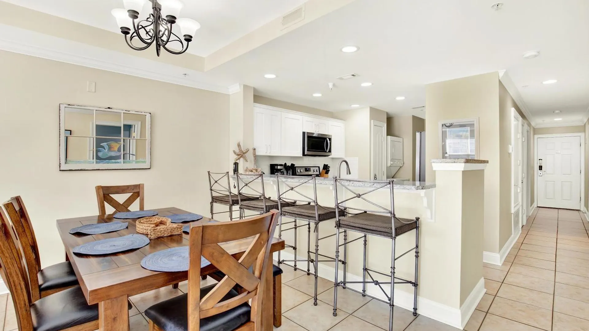Beachside Colony Unit 613 Holiday home *