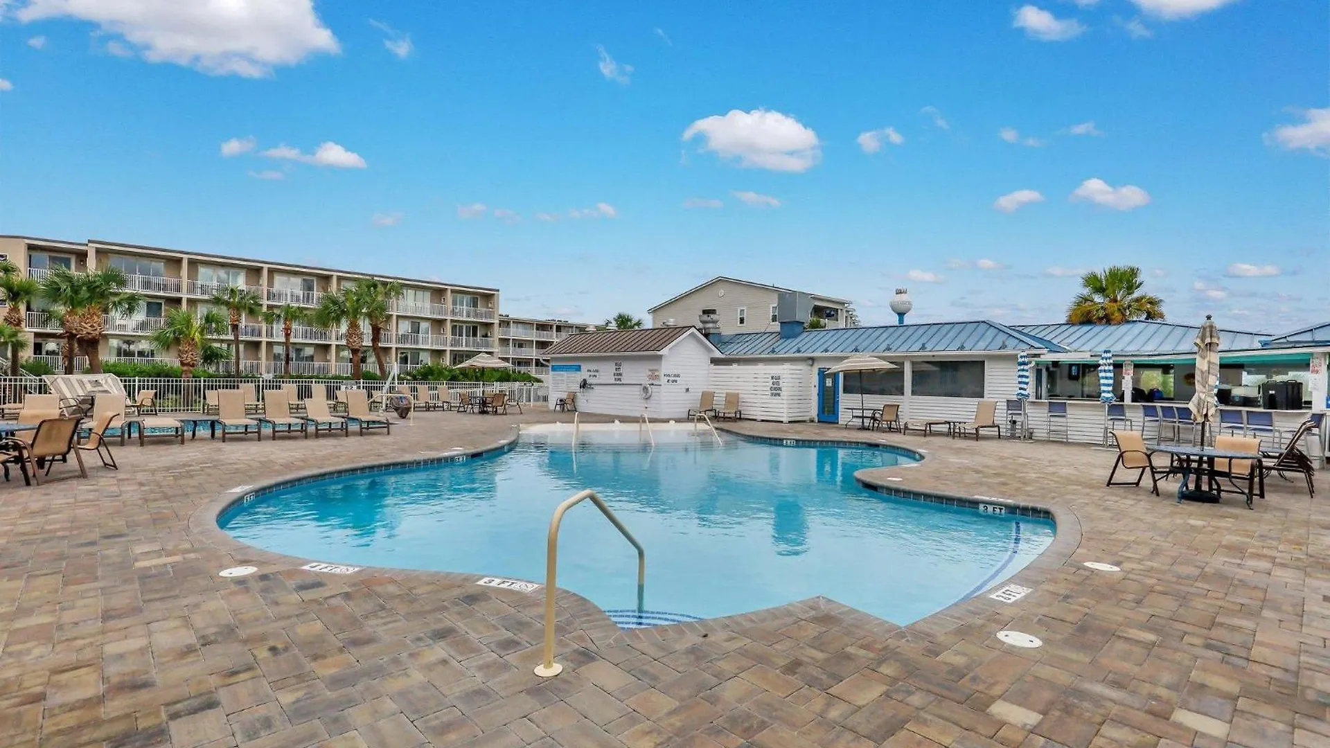 Beachside Colony Unit 613 Holiday home *