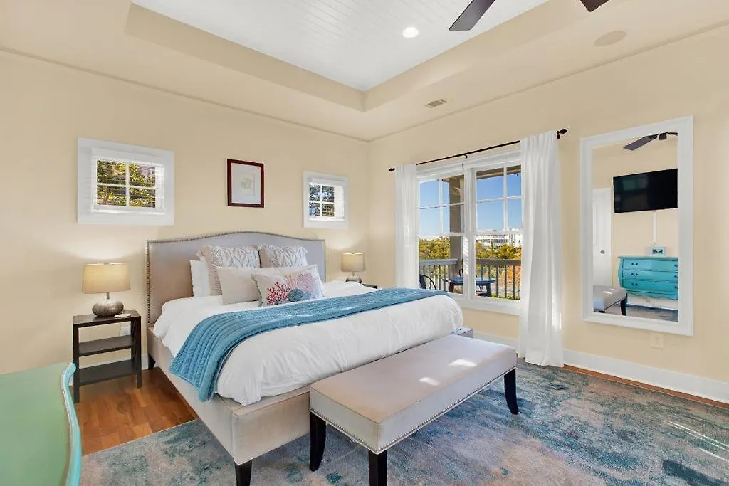Holiday home Coastal Breeze