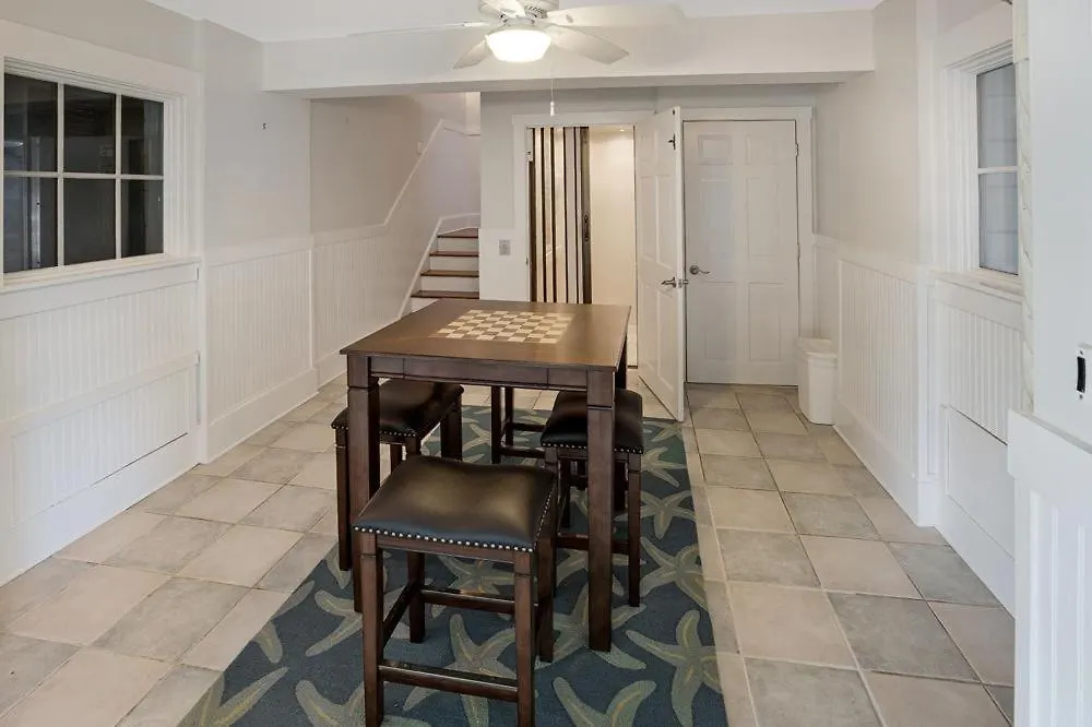 8 Sandlewood Court Tybee Island
