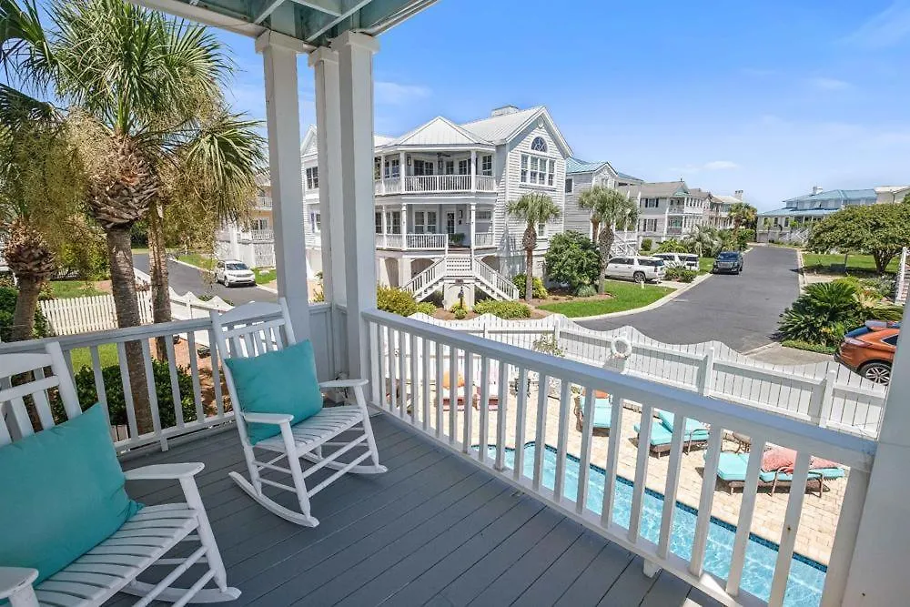 8 Sandlewood Court *
