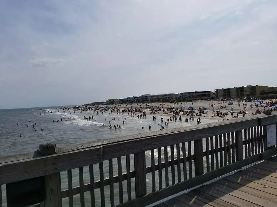 Beachy King 1st Floor Oasis ~ 160 Steps To Beach! Tybee Island