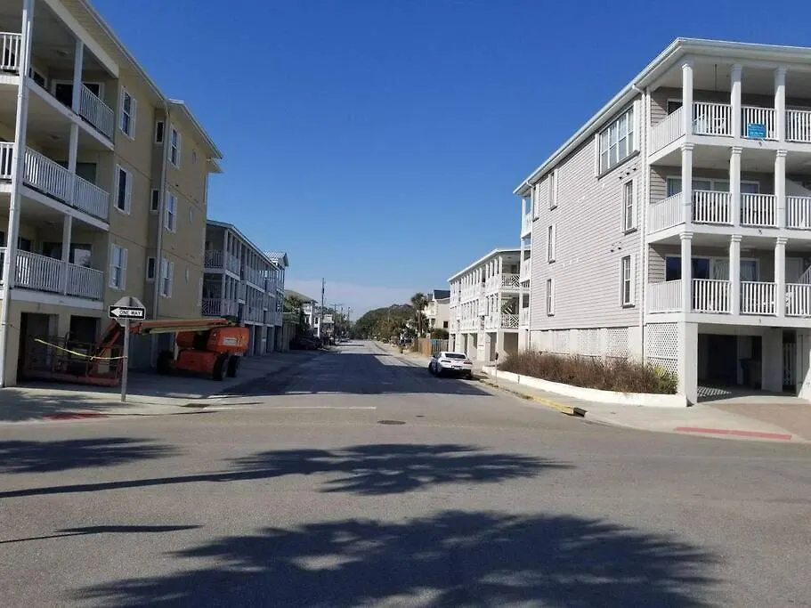 Beachy King 1st Floor Oasis ~ 160 Steps To Beach!