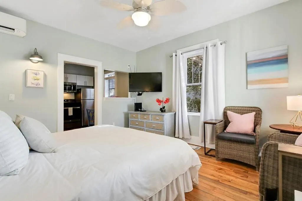 Apartment Beachy King 1st Floor Oasis ~ 160 Steps To Beach!