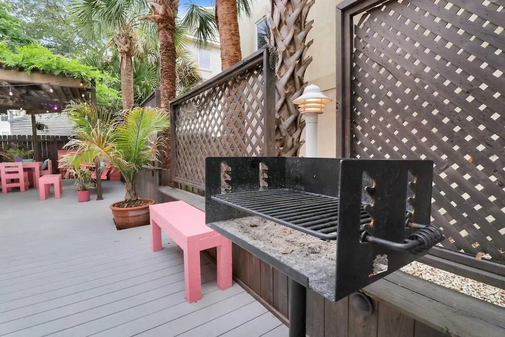Beachy King 1st Floor Oasis ~ 160 Steps To Beach! *