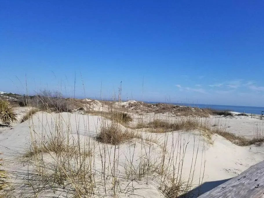 Beachy King 1st Floor Oasis ~ 160 Steps To Beach! * Tybee Island