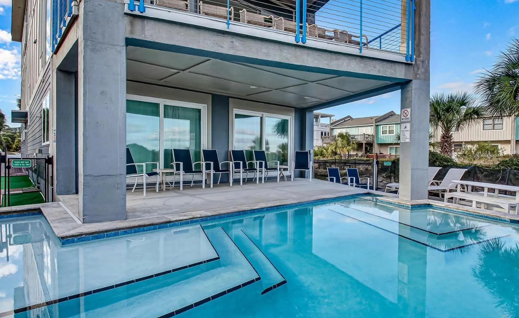 בית נופש Ocean View Modern טייבי איילנד