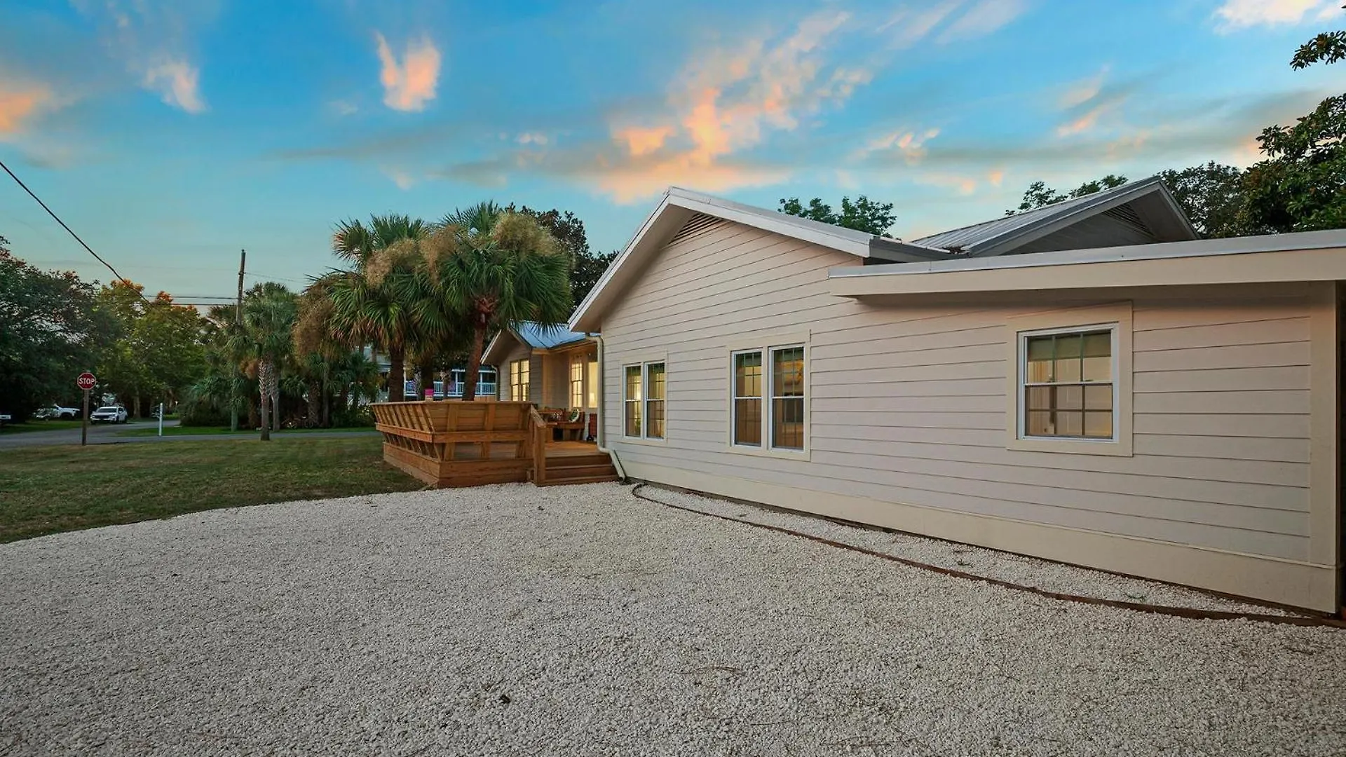 Pink Pearl By The Sea 8 Bedroom Tybee Island