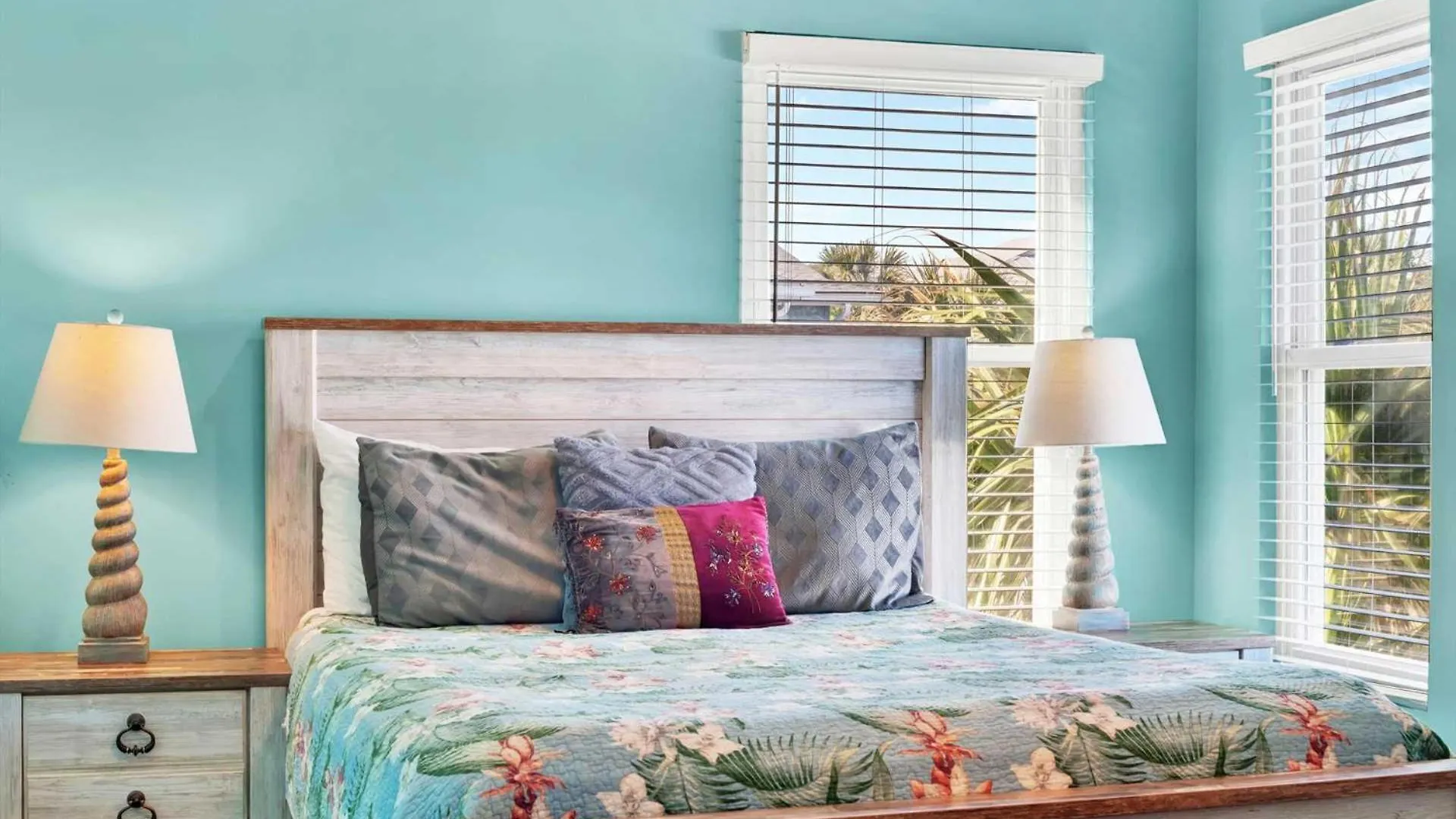 Apartment Ocean Front 101-2