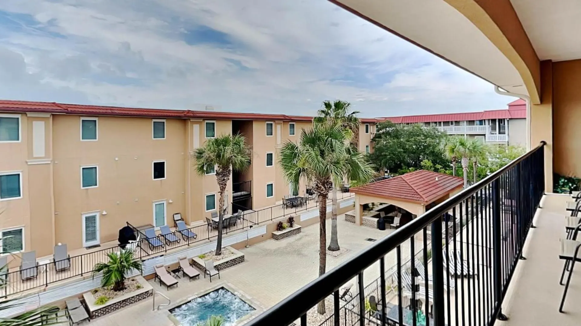 Brass Rail 311 Apartment Tybee Island
