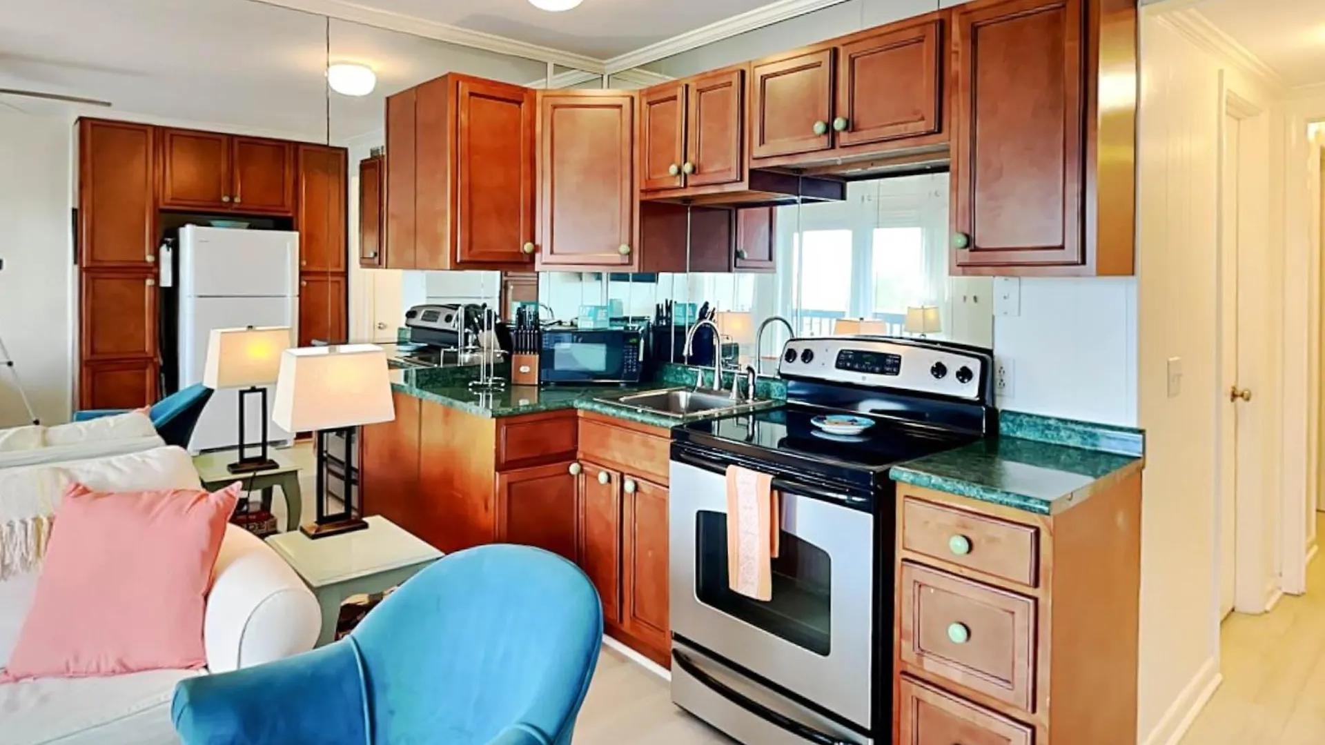 Racquet A117 Apartment *
