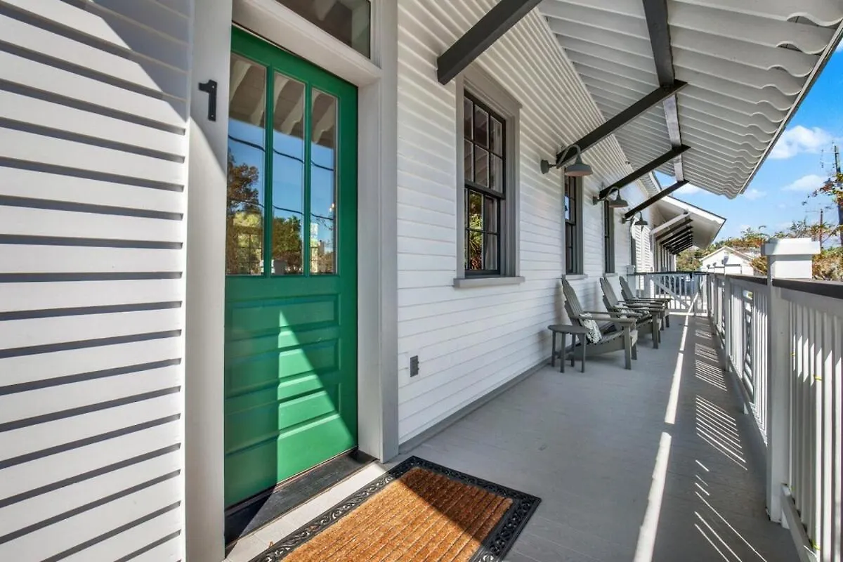 Historic Quarters At The Commissary 3 Unit Estate * Tybee Island