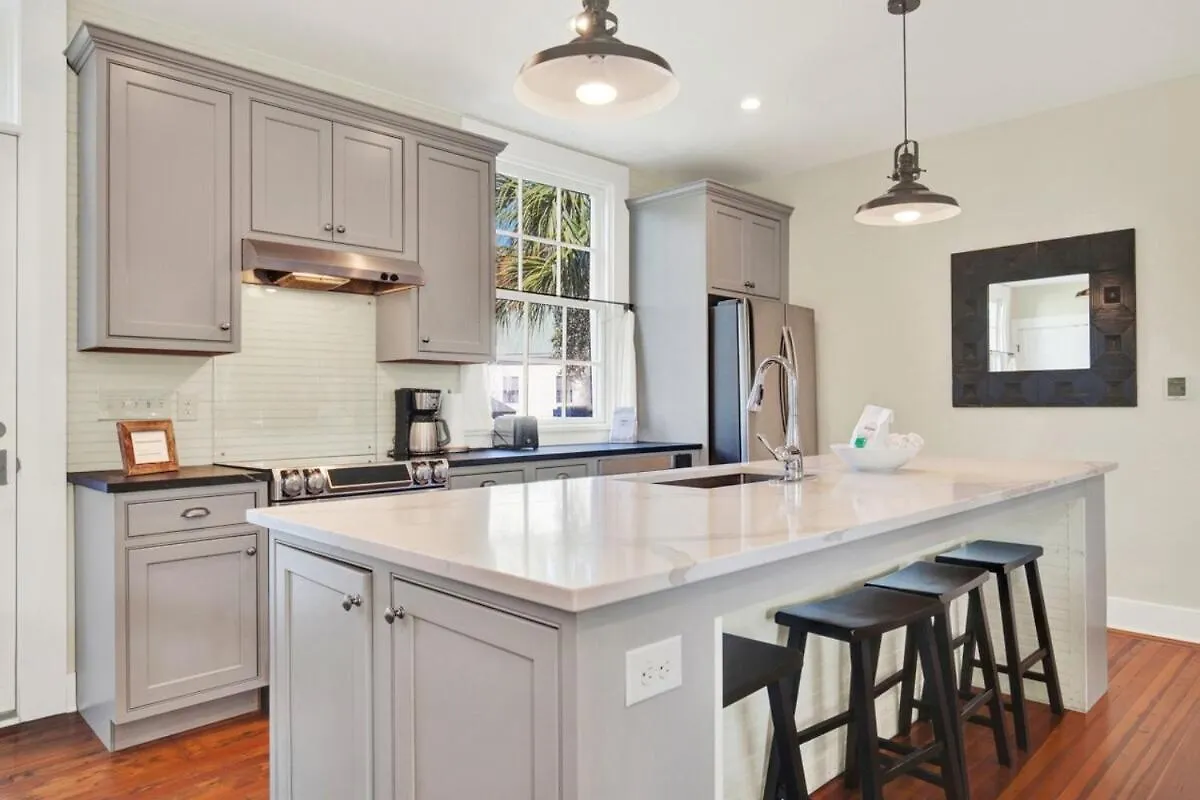 Historic Quarters At The Commissary 3 Unit Estate Apartment *