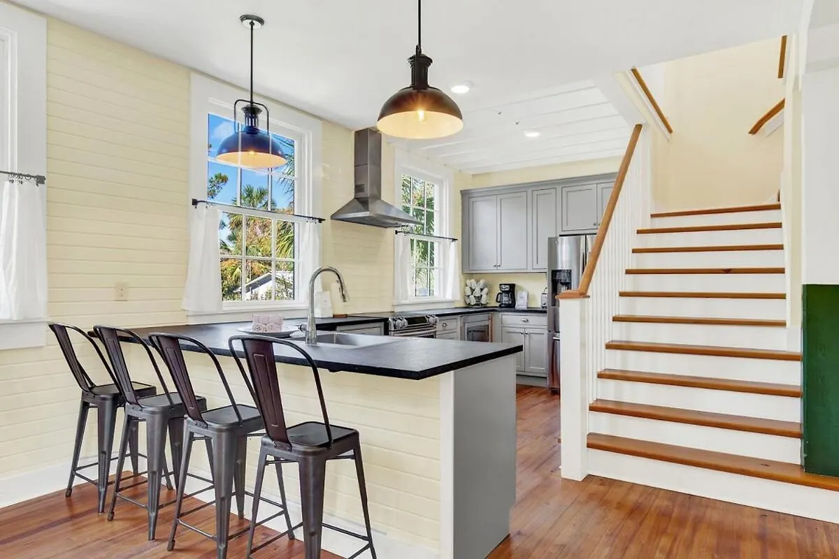 Historic Quarters At The Commissary 3 Unit Estate Apartment Tybee Island