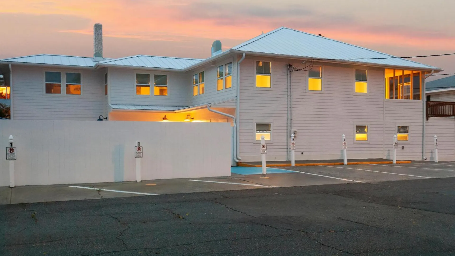 Beachside Unit 4