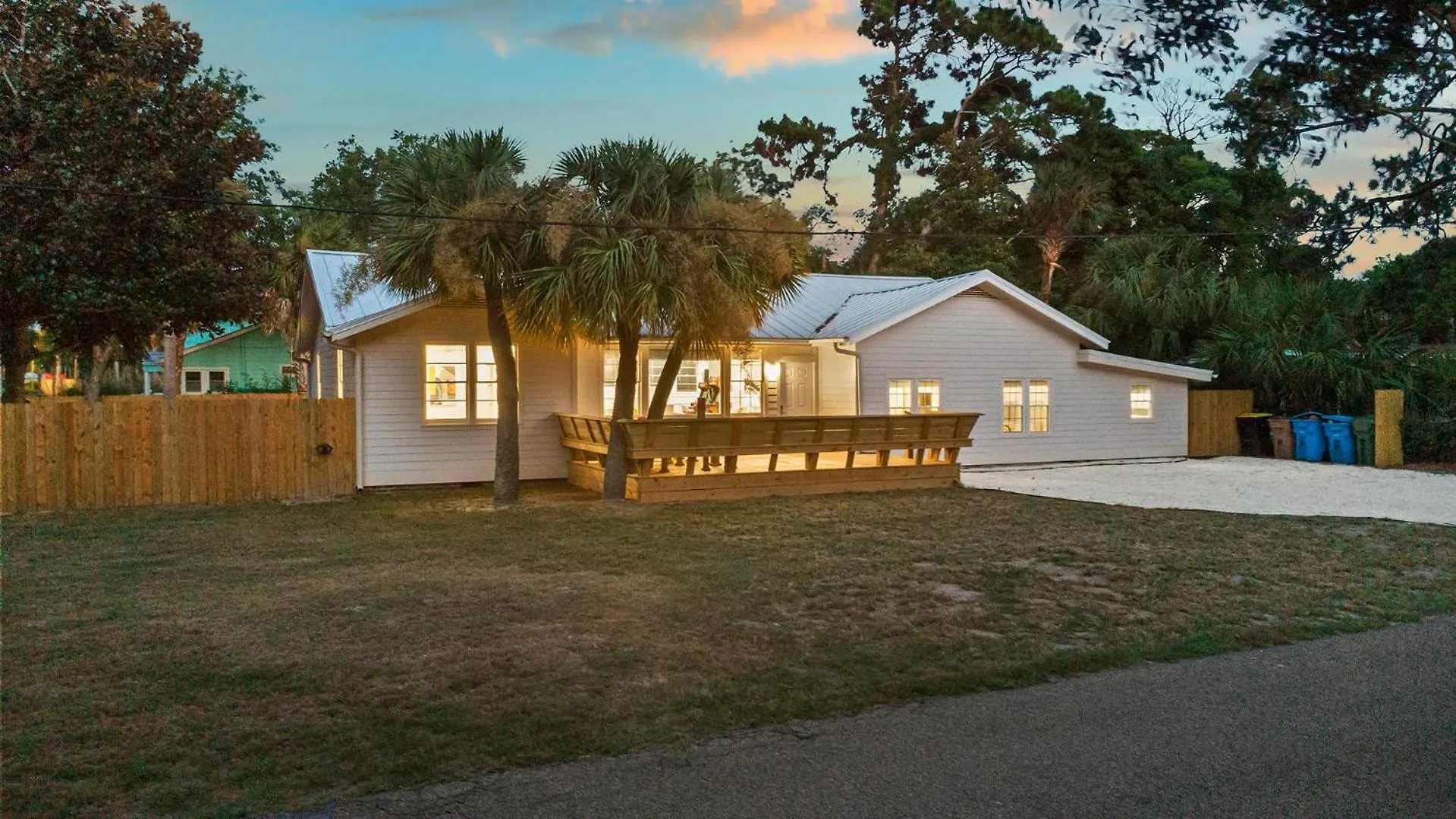 Pink Pearl By The Sea 6 Bedroom *