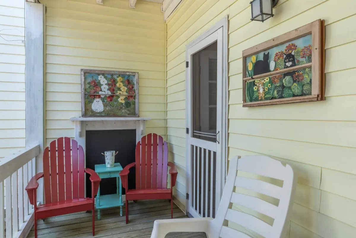 Somewhere In Tybee Upstairs And Downstairs *