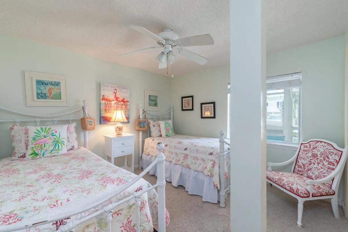 Somewhere In Tybee Upstairs And Downstairs Tybee Island
