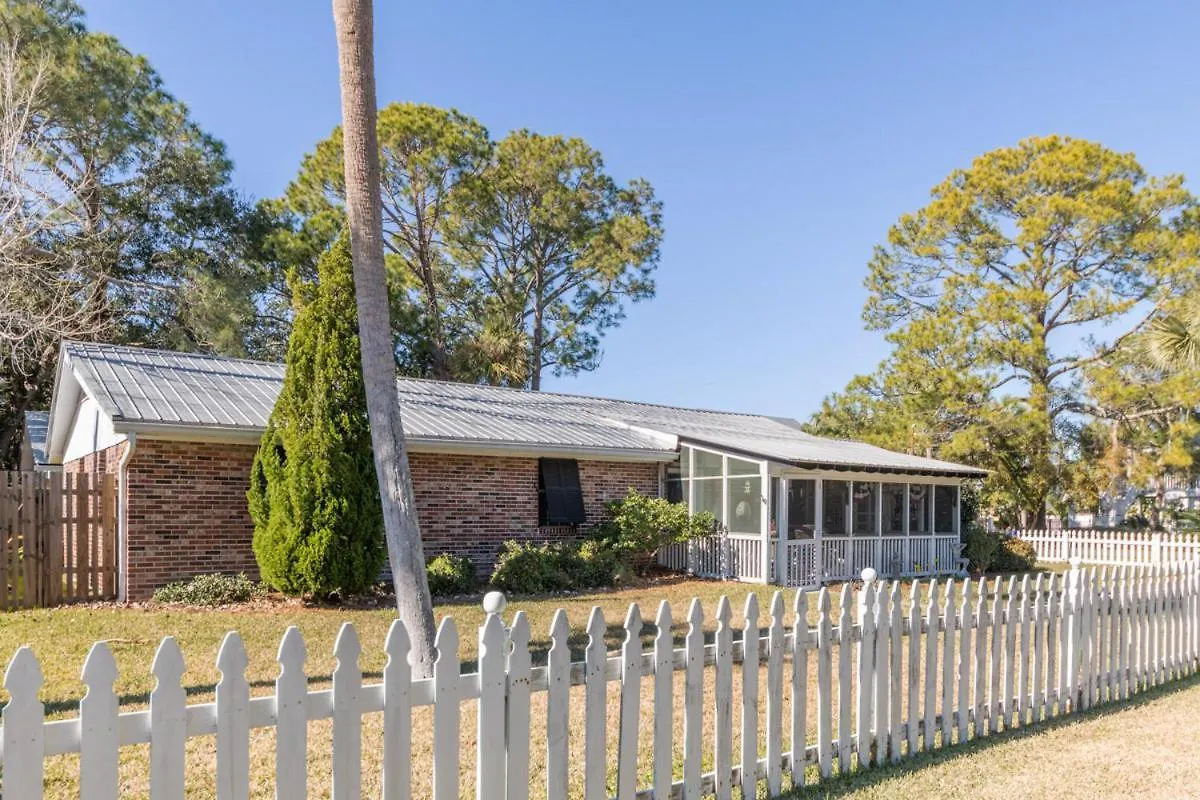 My Tybee Queen Holiday home