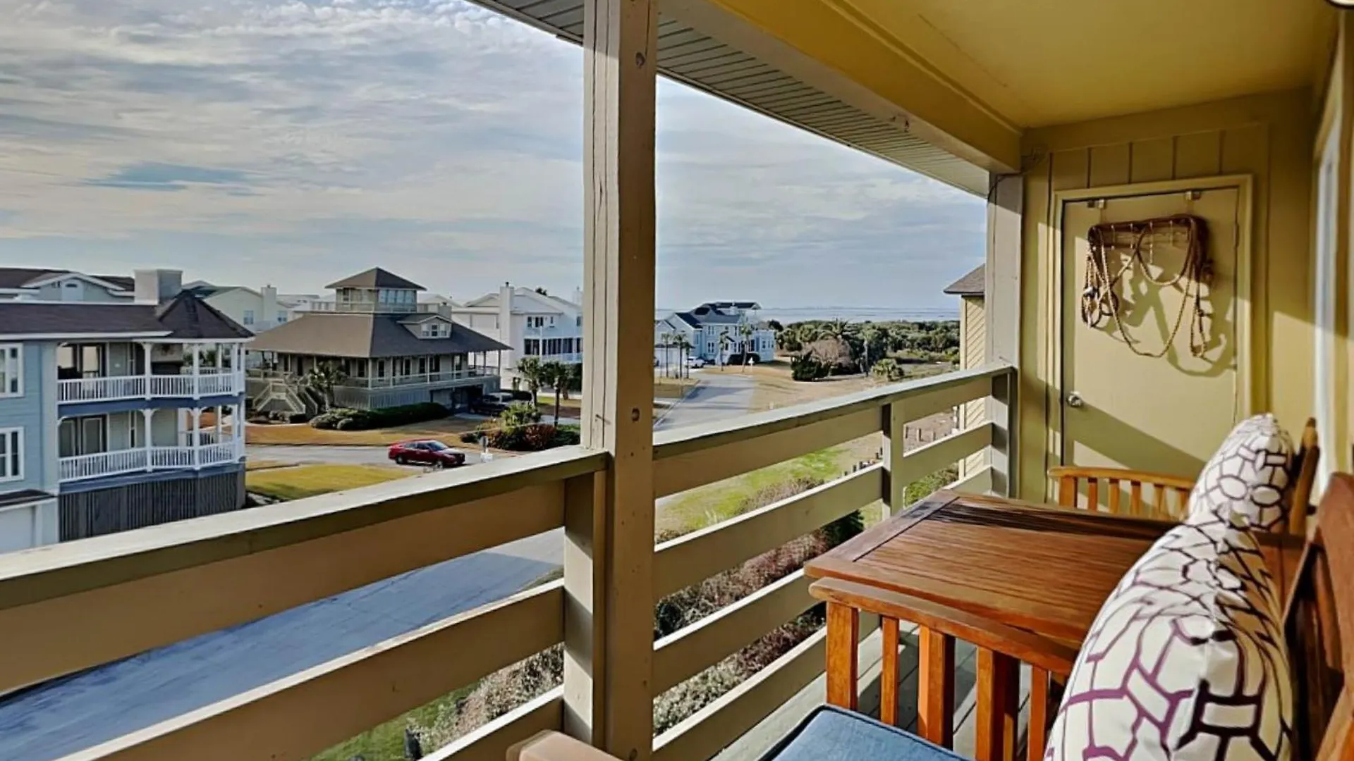 Apartment Lighthouse Point 9c