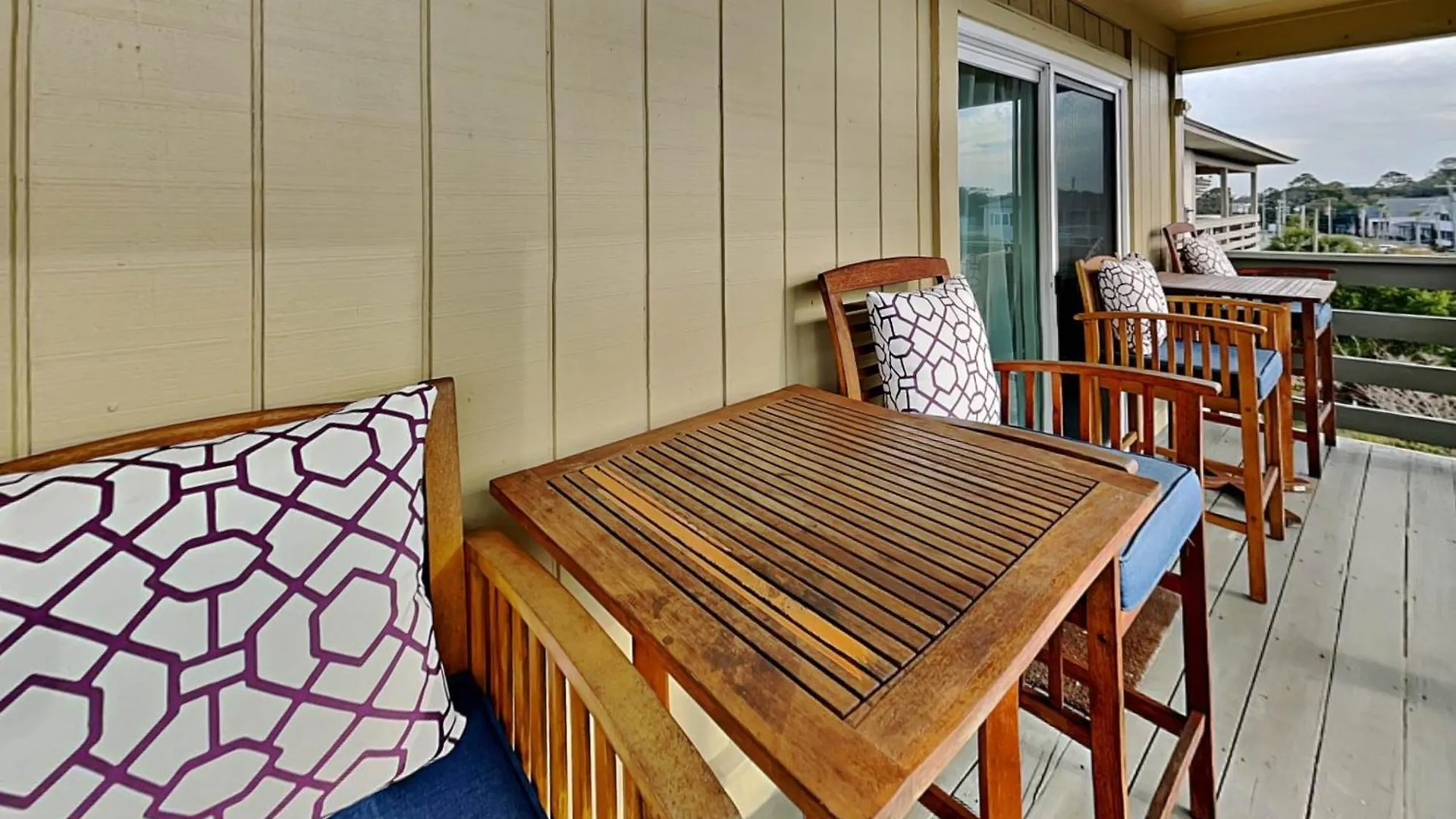Lighthouse Point 9c Apartment