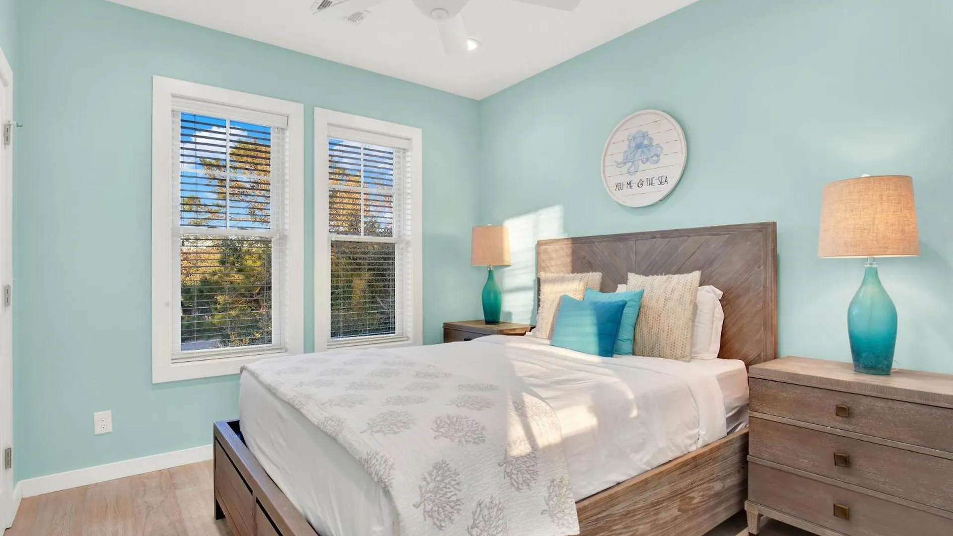 Coastal Livin' *