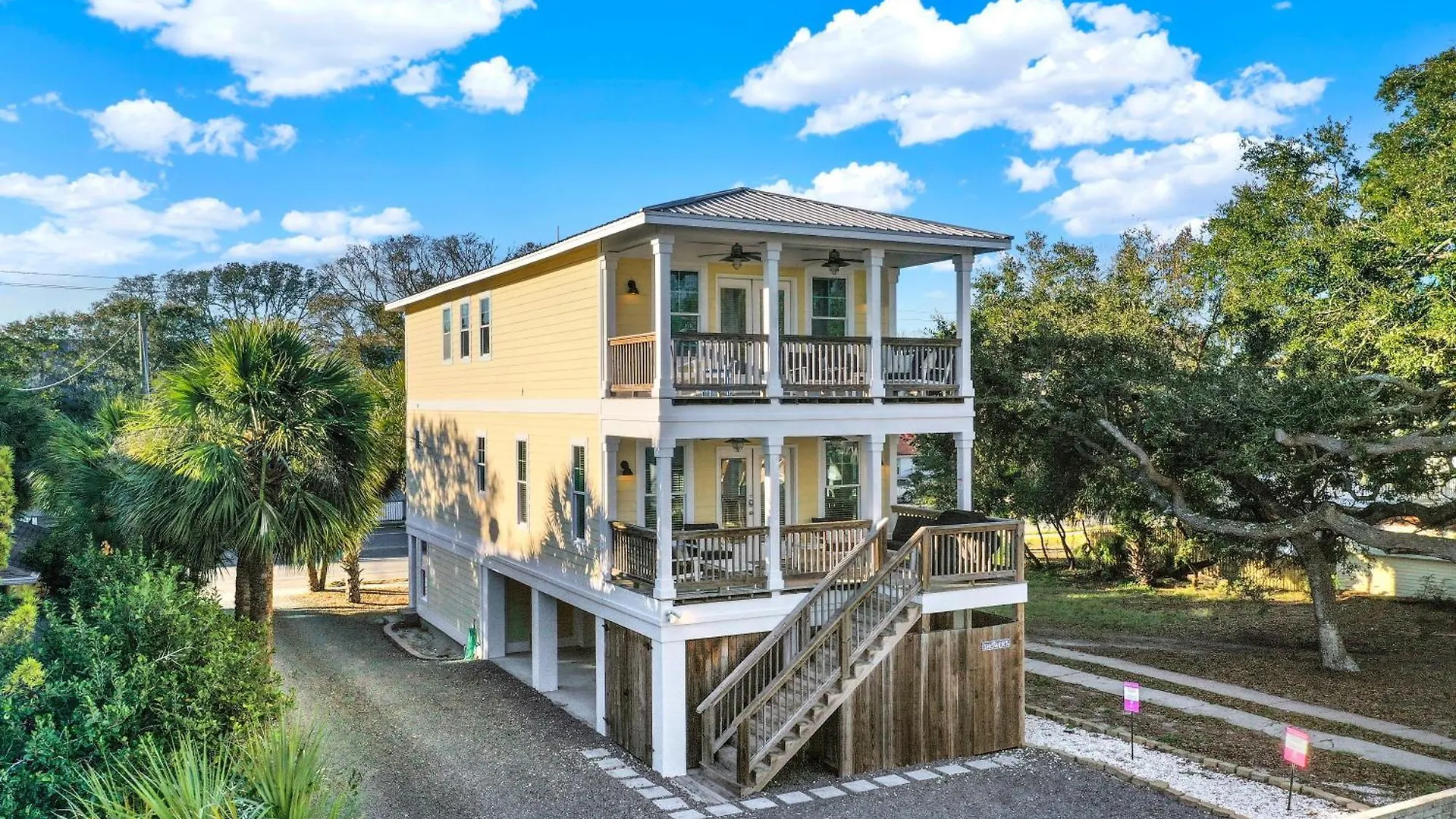 Coastal Livin' Holiday home