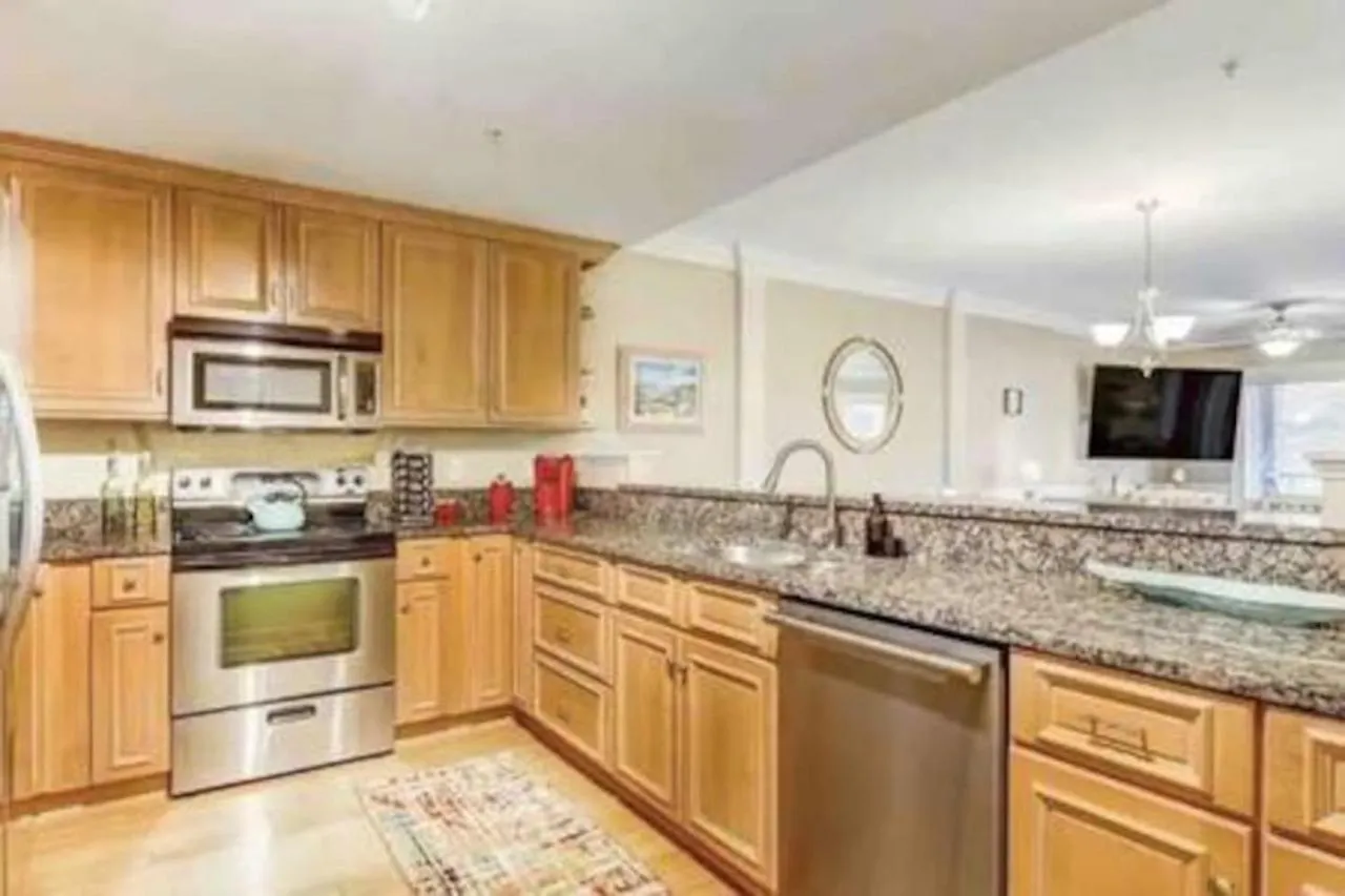 Downtown Tybee-brass Rail-3 Bed-2 Covered Parking Holiday home *