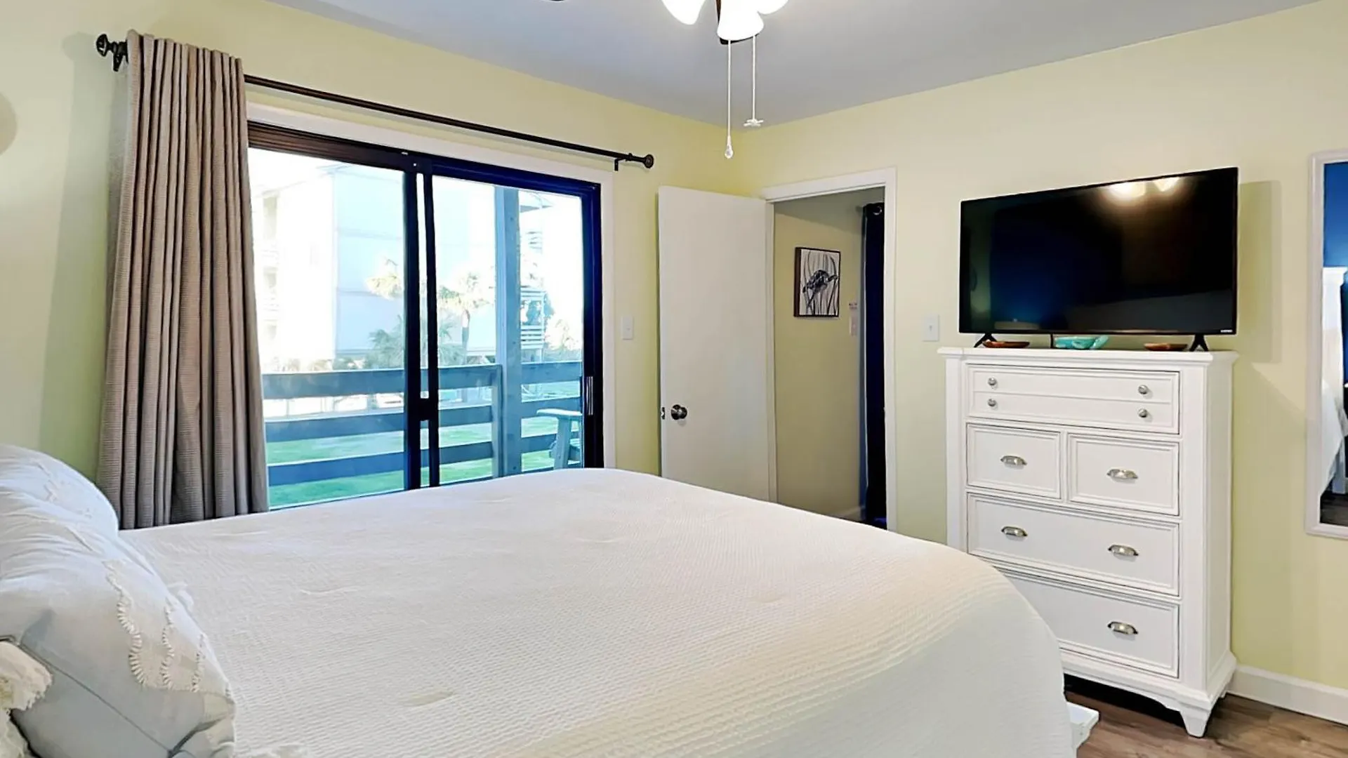 Lighthouse Point 33a