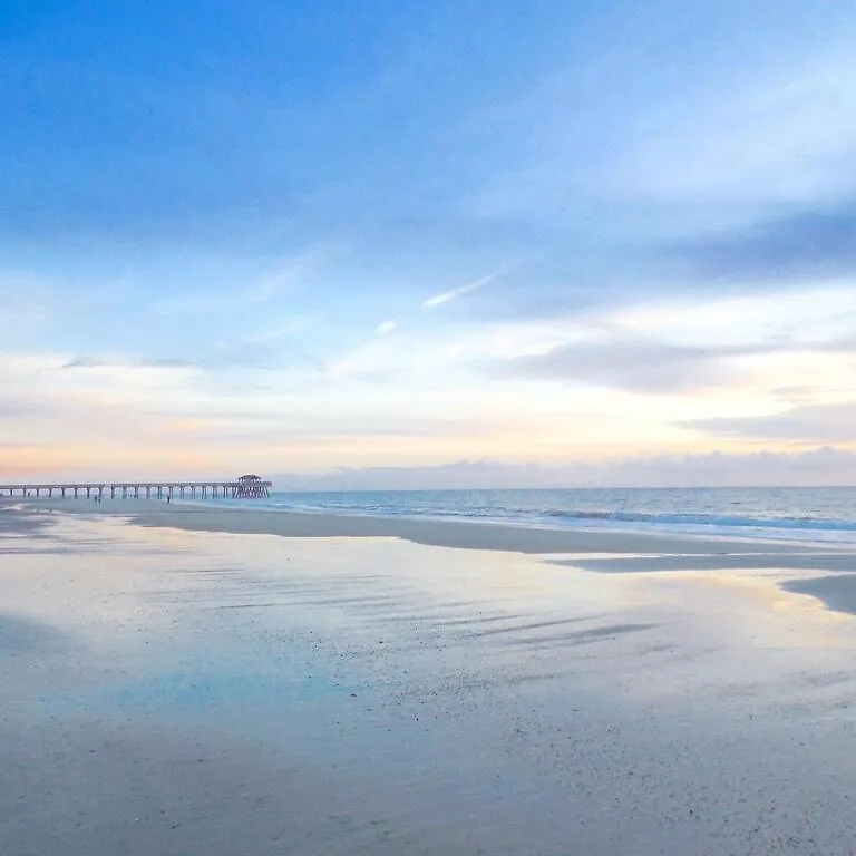 Tybee Retreat Unit 1 Aparthotel
