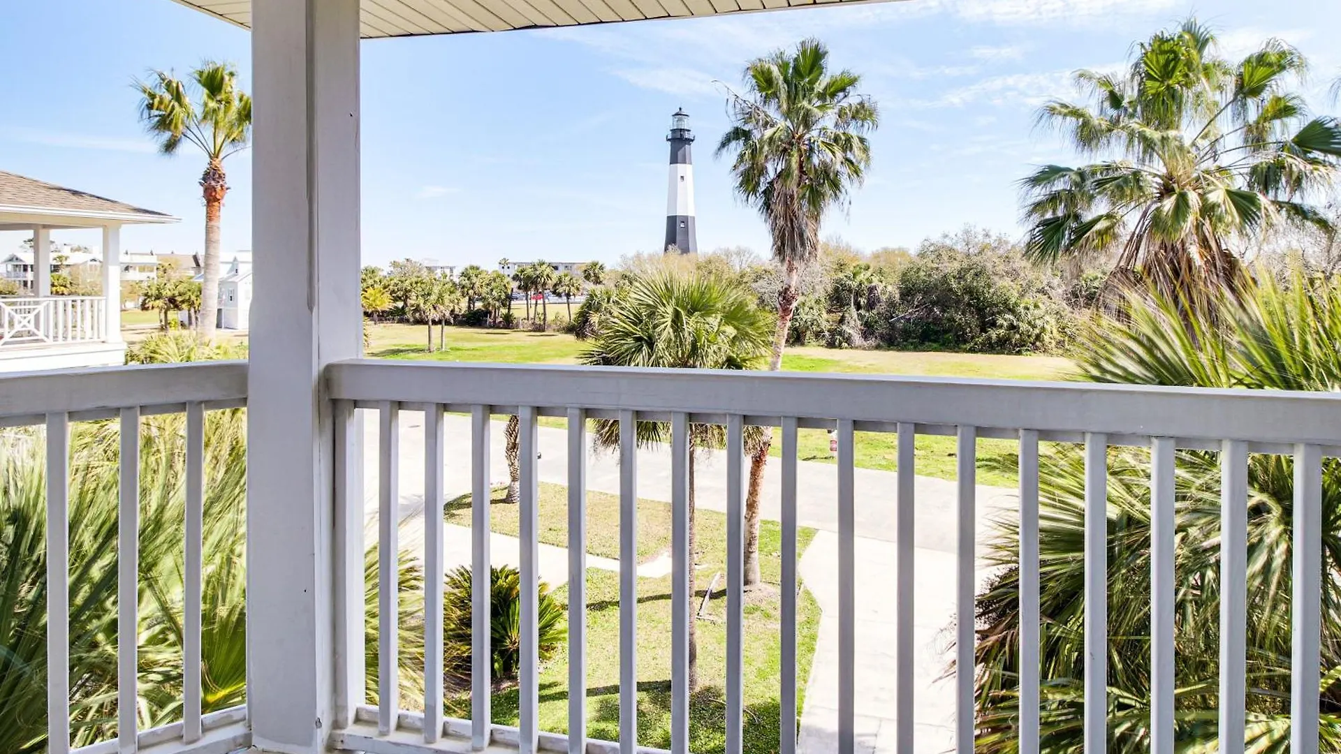 Spacious Retreat With Private Pool Holiday home Tybee Island