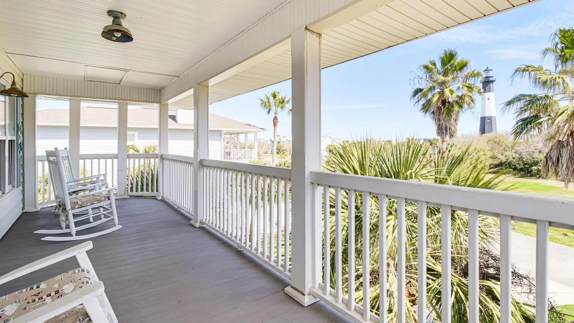 Spacious Retreat With Private Pool Holiday home *