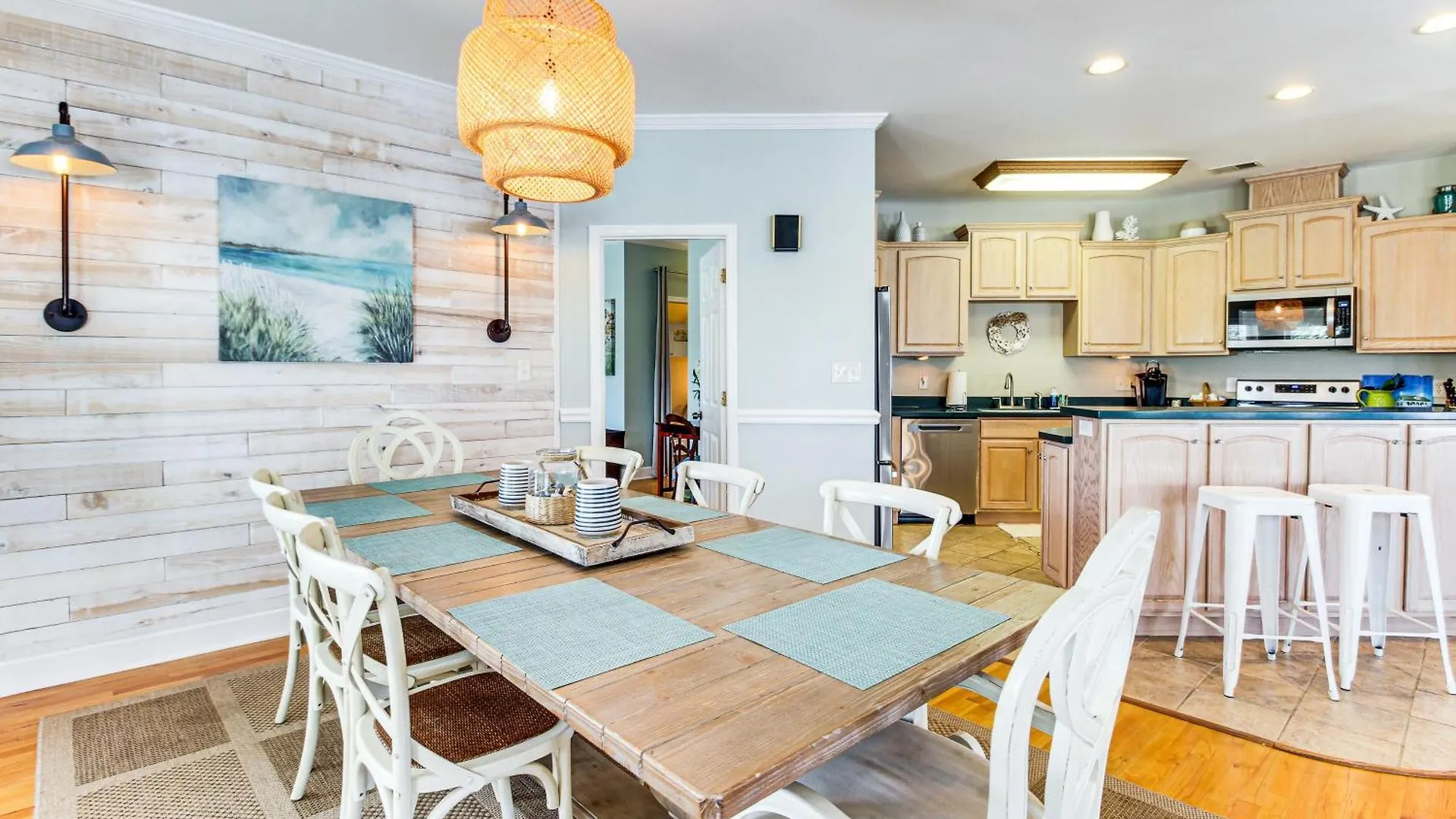 Spacious Retreat With Private Pool Tybee Island