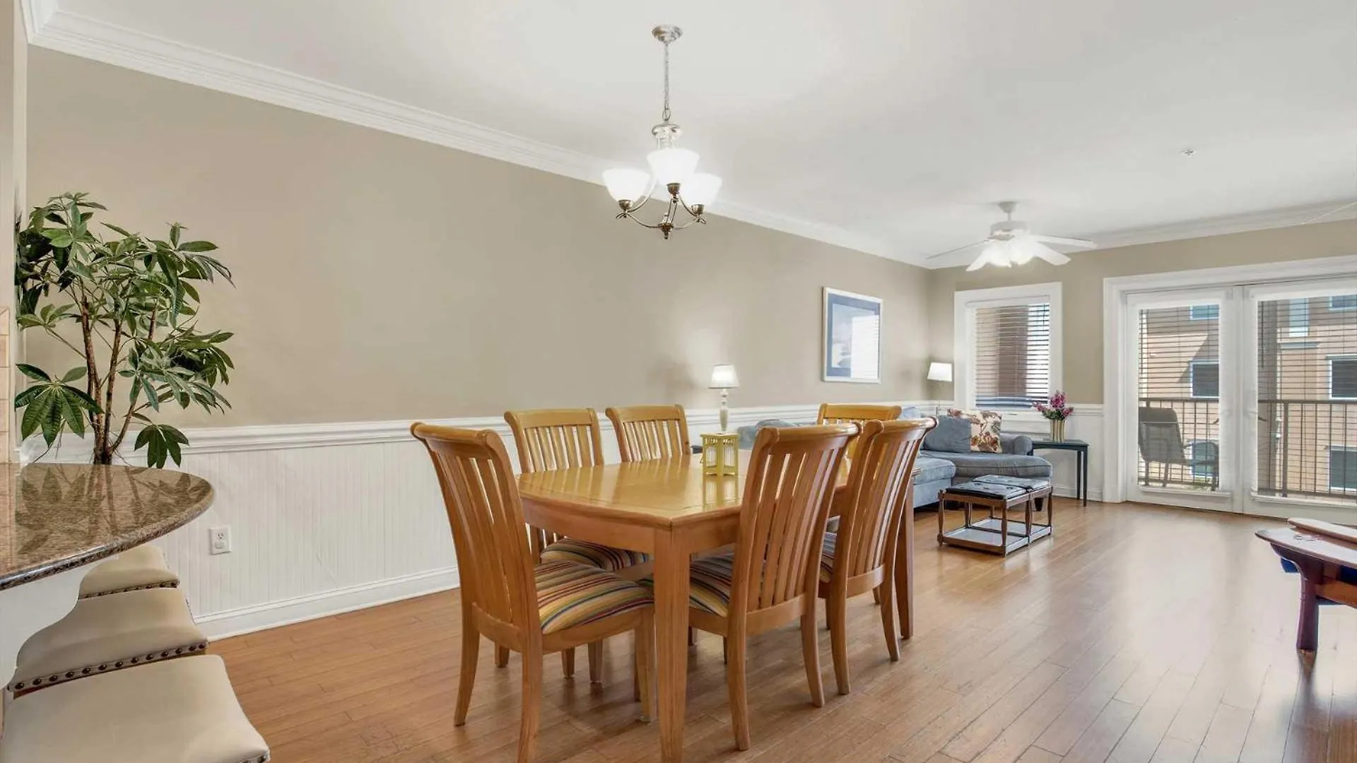 Brass Rail 212 Holiday home *