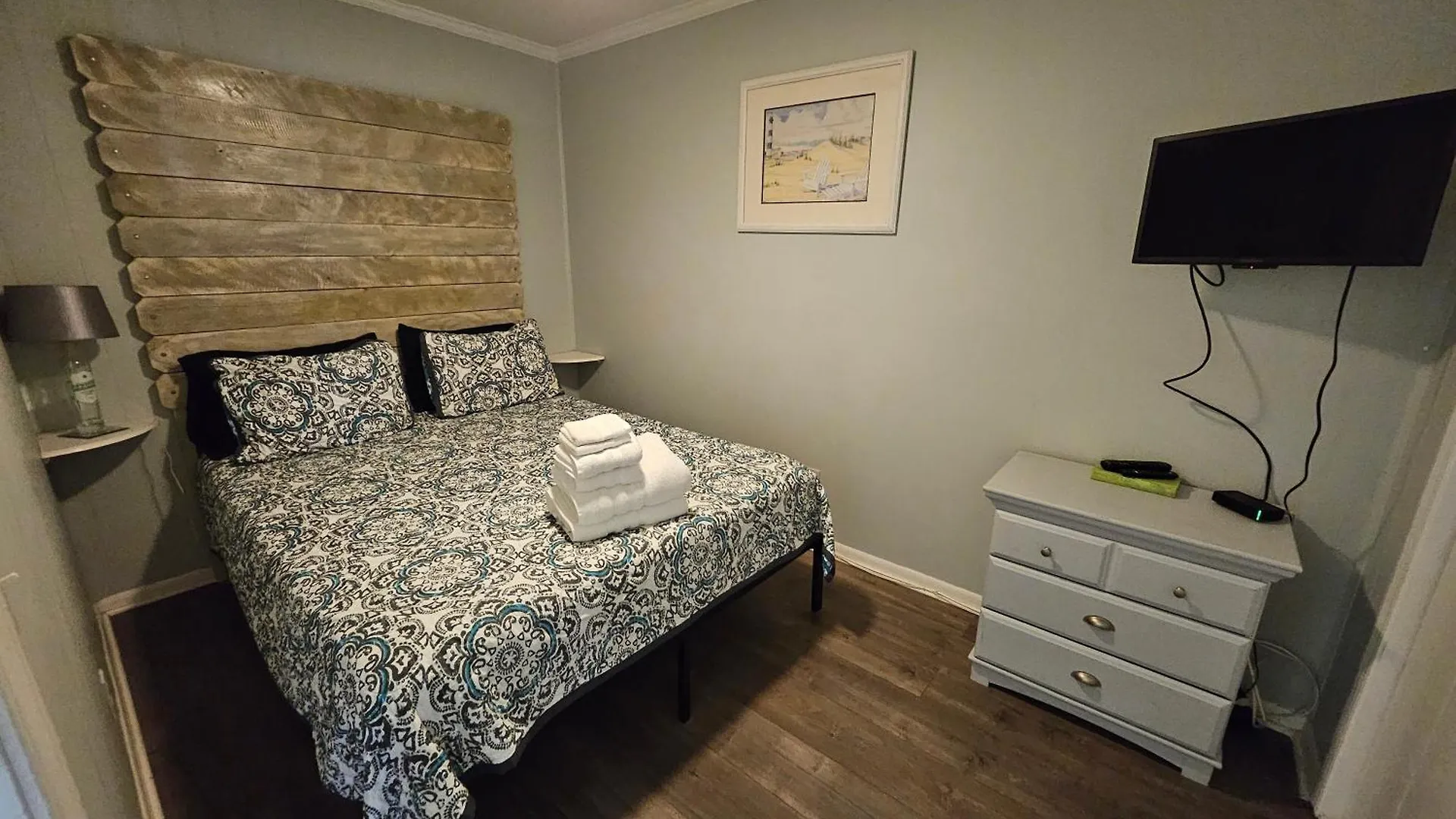 Beachside Condo-water And Pool View Floor Apartment