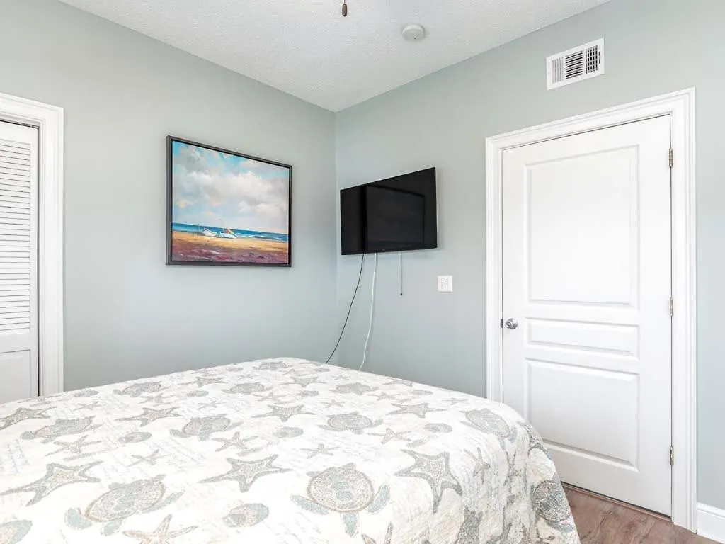 Bay View 105 아파트 *