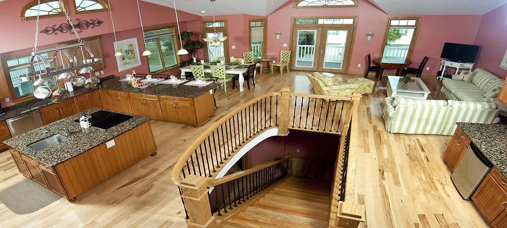Officer's View At Captain's Row - Six Bedroom *