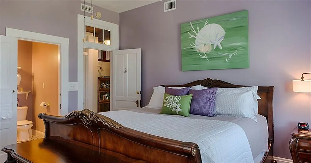 Surf Song Bed & Breakfast 3*