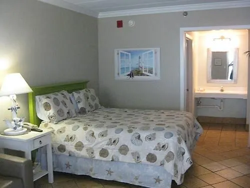 Sea And Breeze And Курортный комплекс 3*
