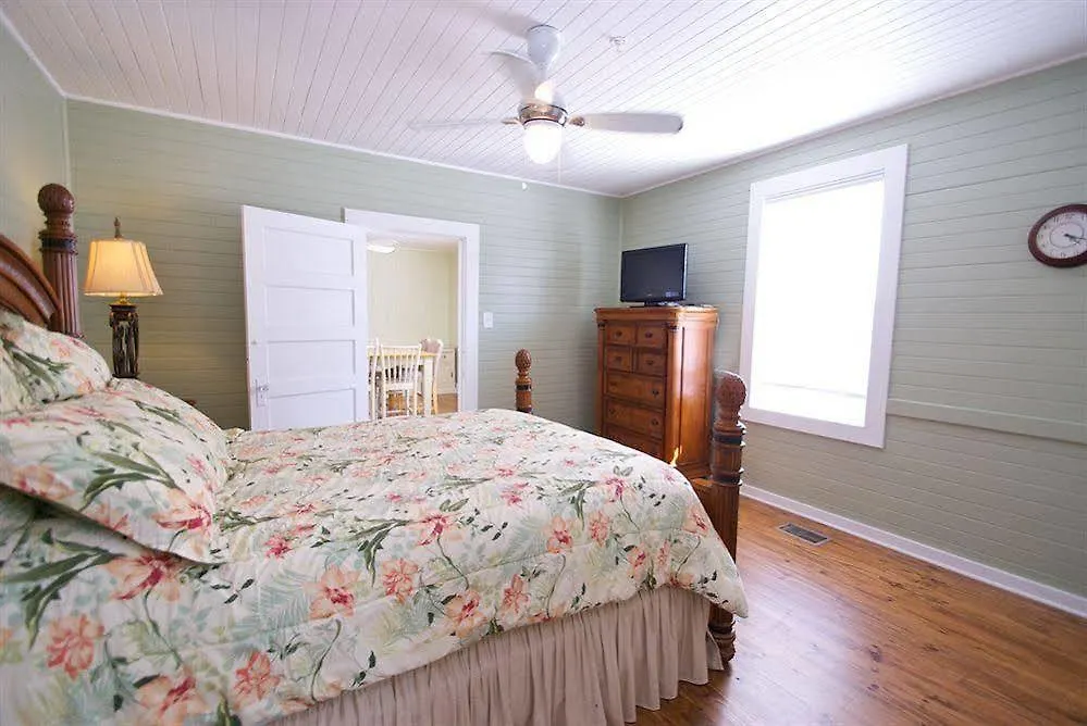 Hotel Desoto Gardens 4*