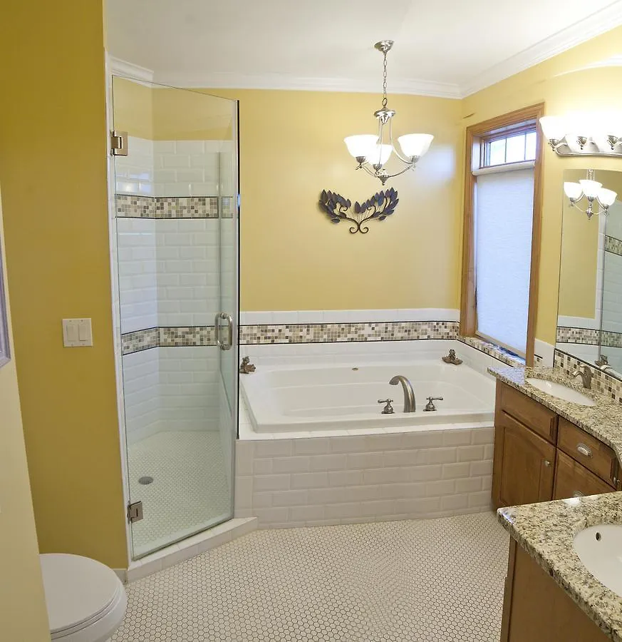 Officer's View At Captain's Row - Six Bedroom